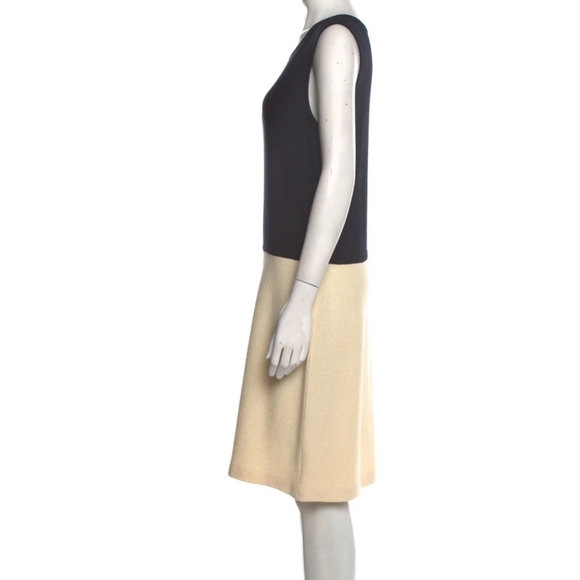ST. JOHN COLLECTION Scoop Neck colorblock pattern knit sheath mini Dress - Picture 3 of 6